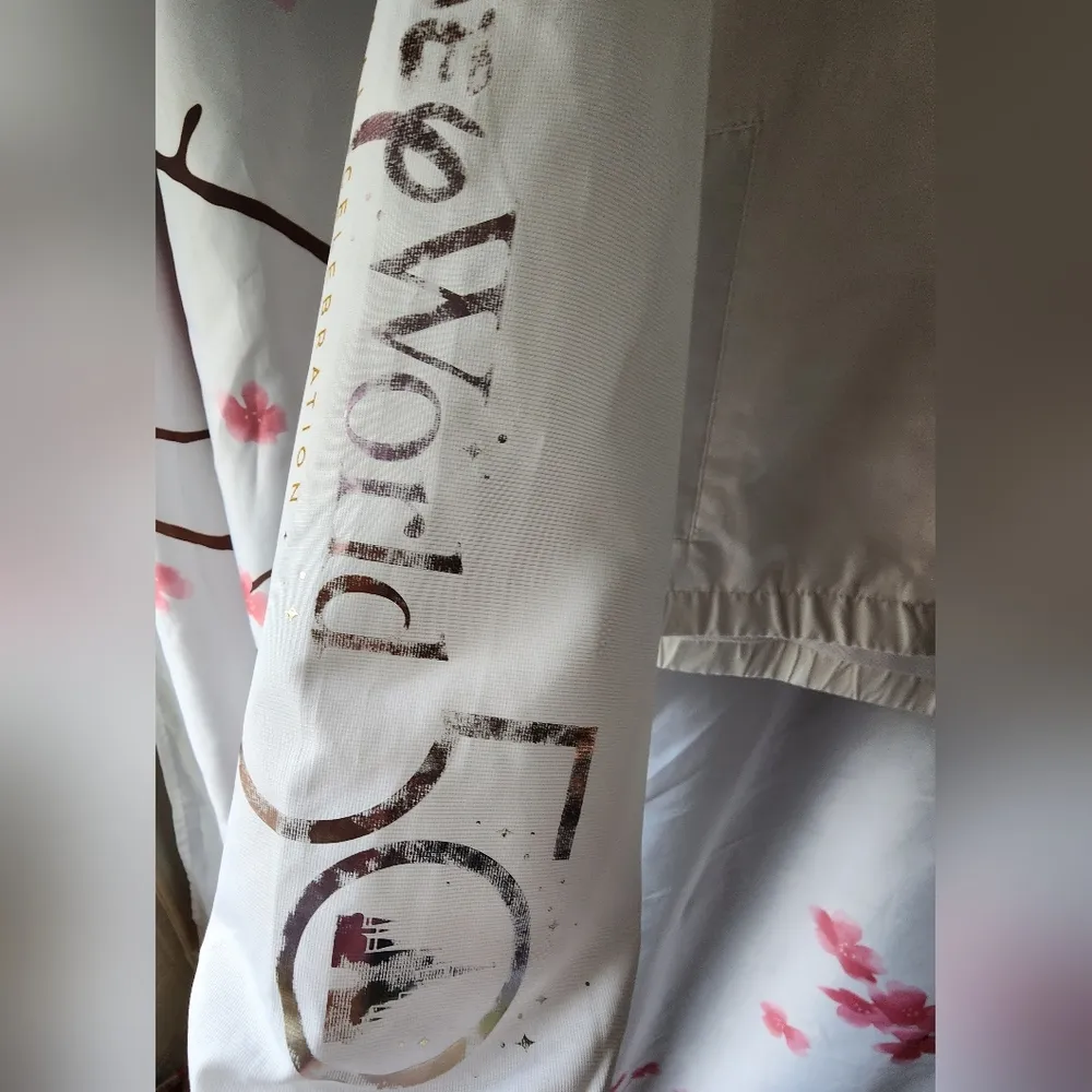 Walt Disney World 50th Anniversary White Rosegold Lightweight Zip Jacket Small - Image 4