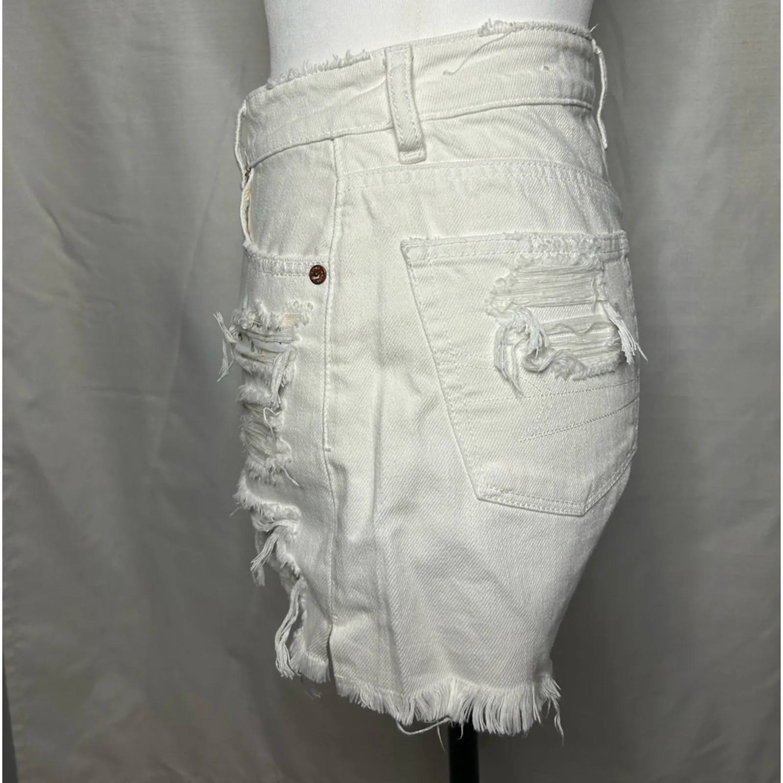 Women’s American Eagle Denim Shorts 00 Cut off - Image 5