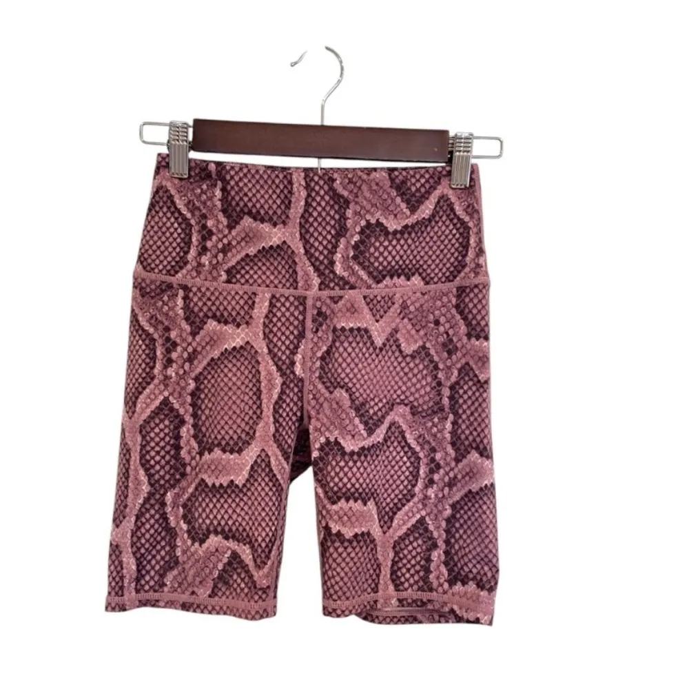 Varley Mesa Rose Snake Let's Go Shorts + Elsie Sports Bra - Image 3