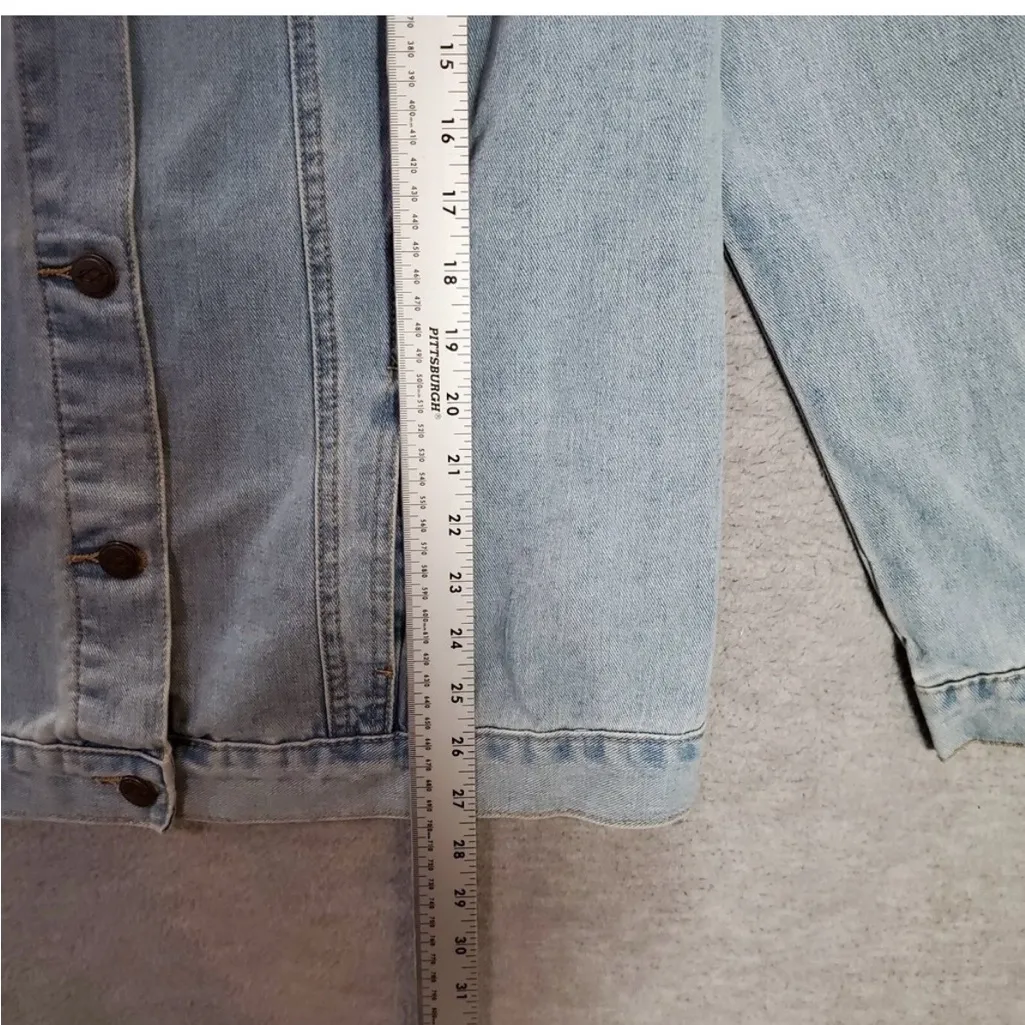 one 5 one Denim Jacket with AMAZING Peacock embroidery and sequins - Image 9