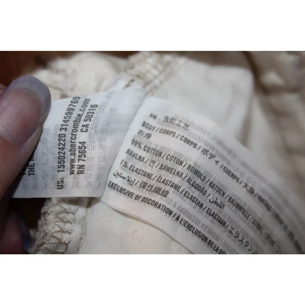 Abercrombie & Fitch Curve Love '90s Straight Ultra High Rise Jean Shorts Sz 28 6 - Image 4