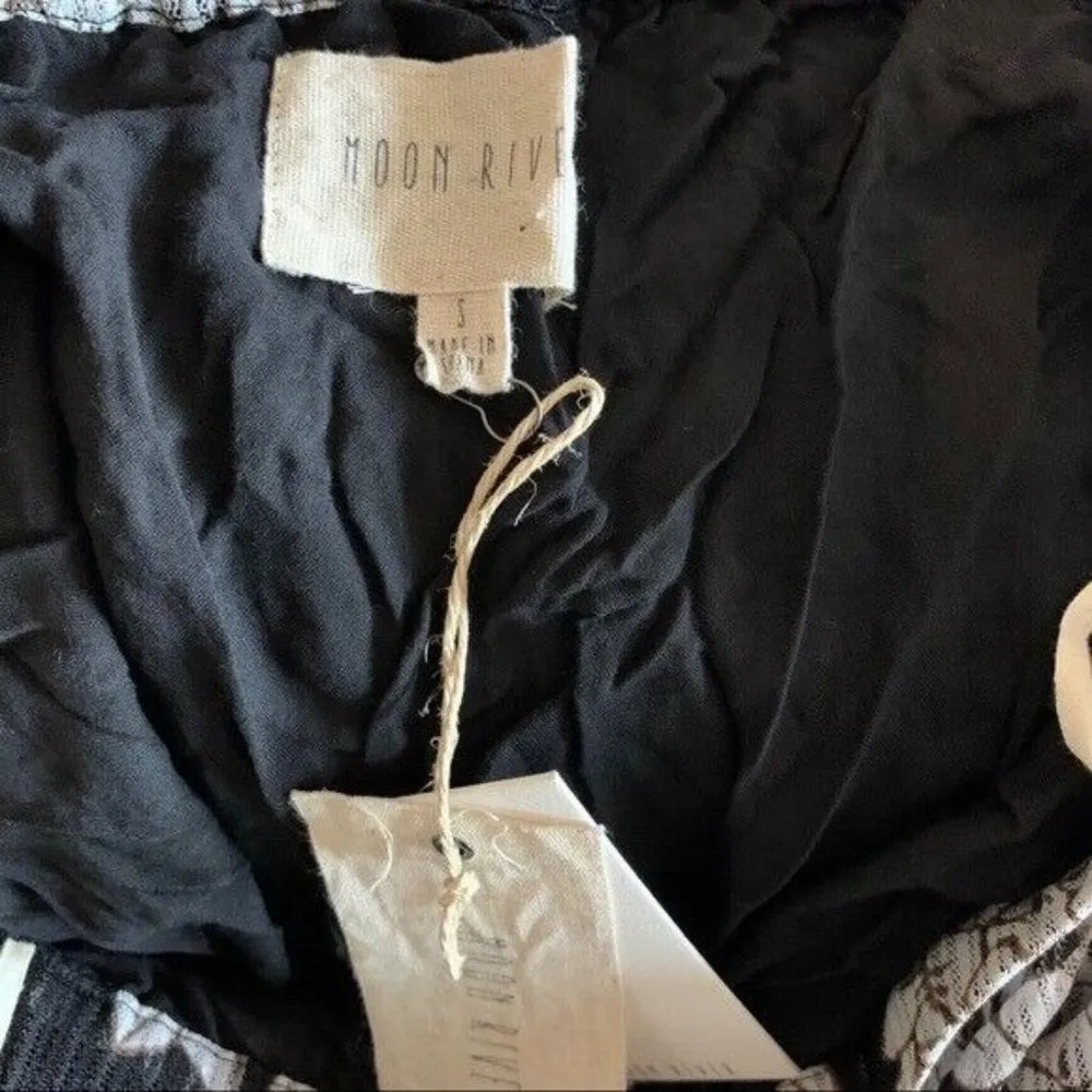 NEW Moon River Dress Size Small Women's Off Shoulder Floral Mini Black & White - Image 7