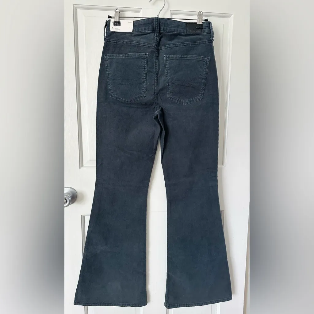 NEW! American Eagle AE Stretch Corduroy Super High-Waisted Flare Pant Size 4 - Image 4