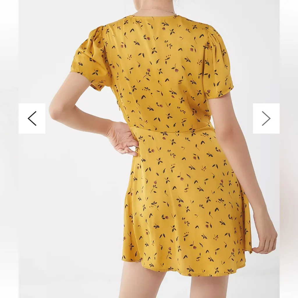 UO Jen Button-Down Mini Dress Mustard Floral Mini Dress short sleeve gathered - Image 7