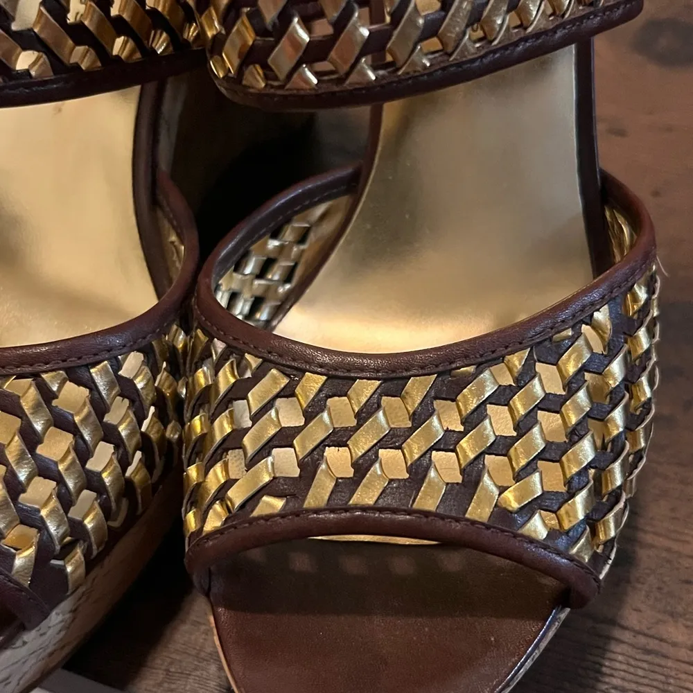 Like new Marc Jacobs Gold and Brown Women's wedges - Image 9