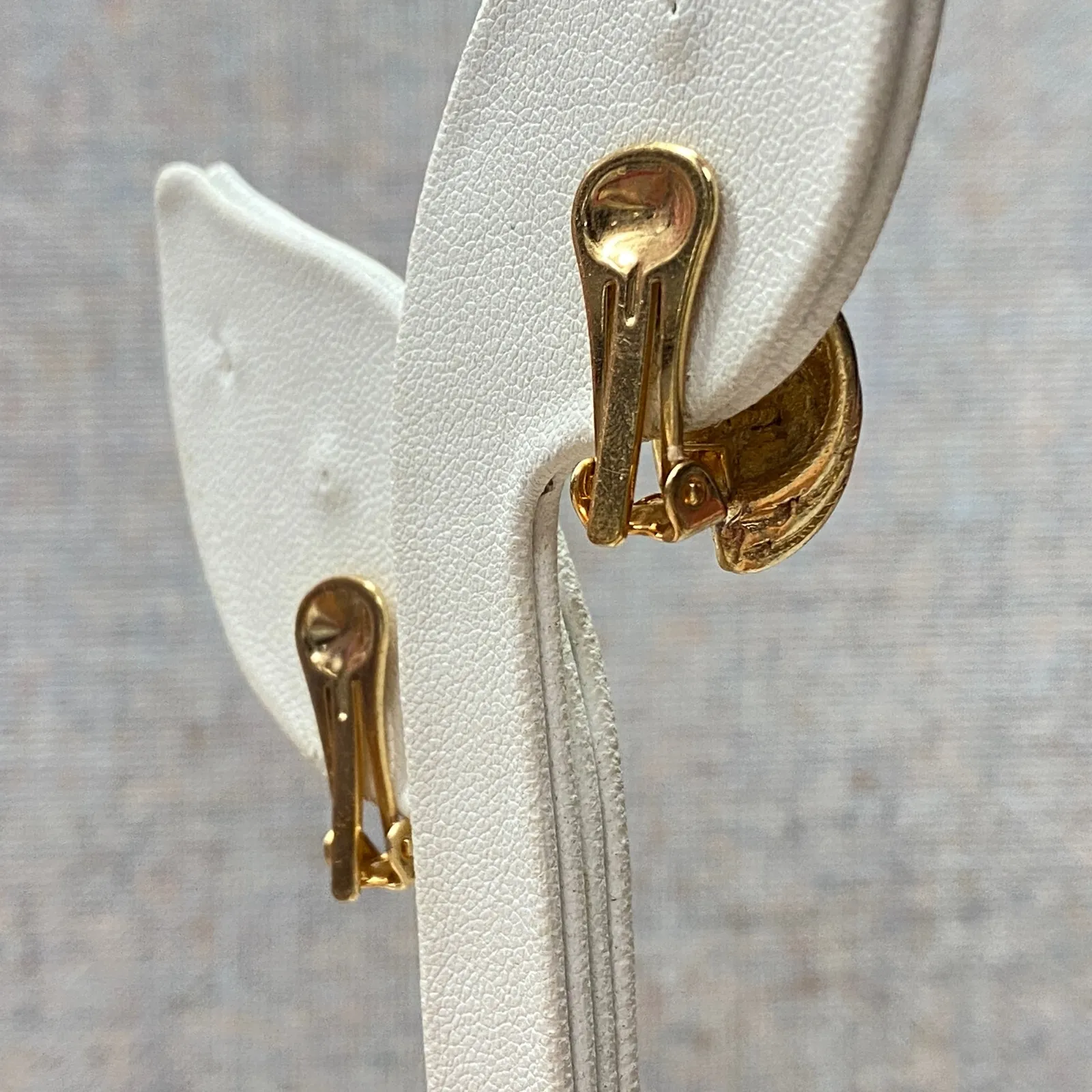 Elegant Gold Tone Swirl Textured Clip On Earrings Statement Fashion Jewelry - Image 5