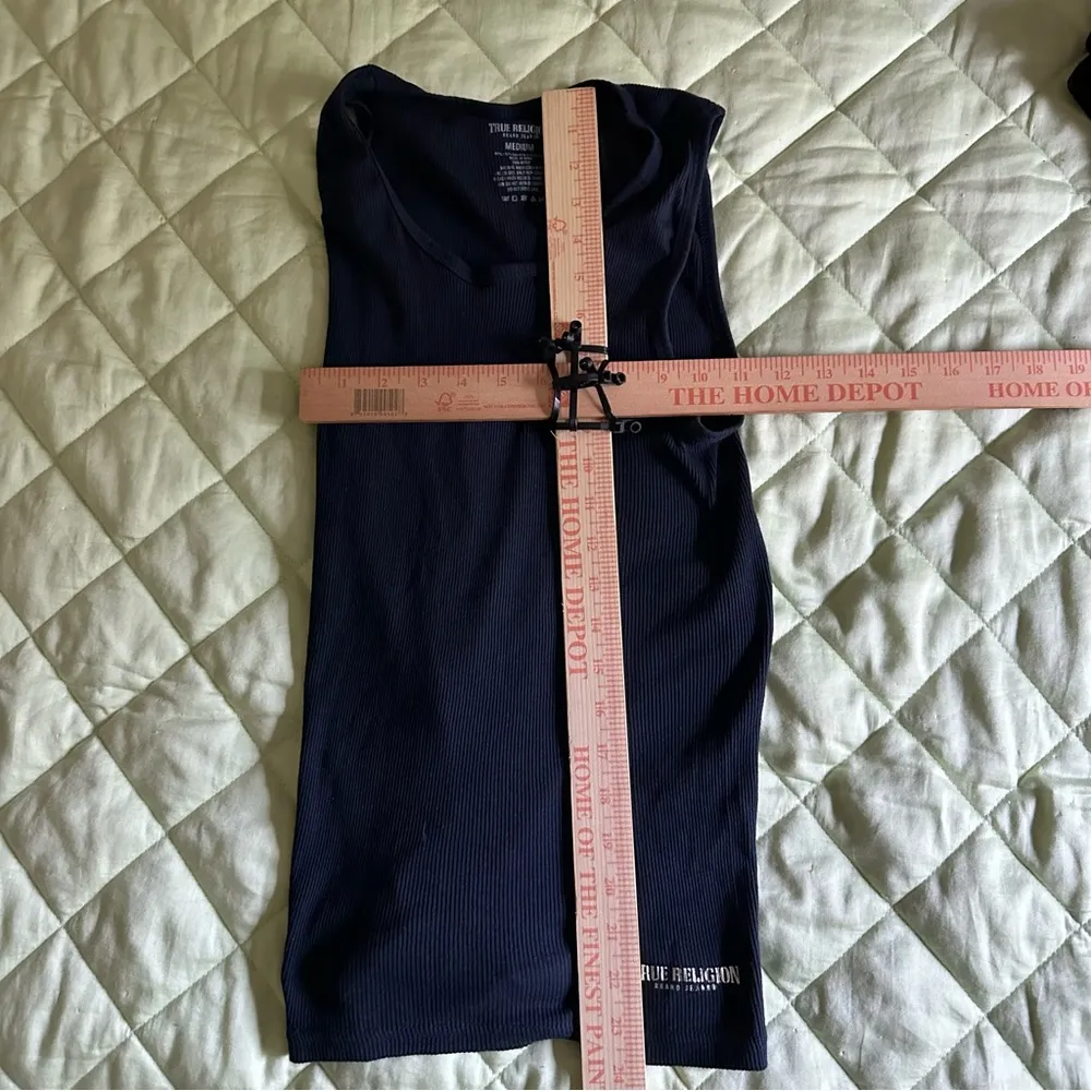 True Religion Fitted Navy Sleeveless Tank Top M - Image 8