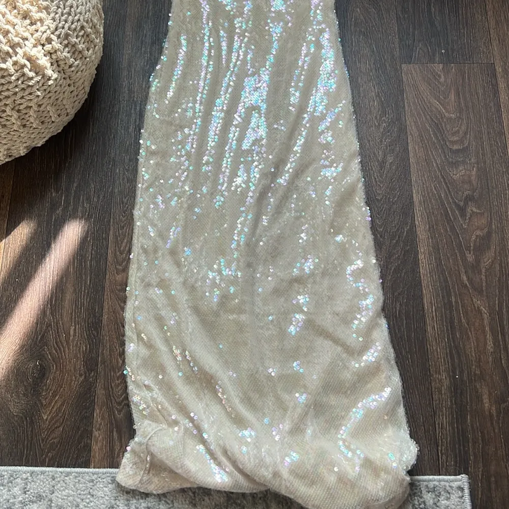 Dynamite  Maxi Sequins Dress - Image 2