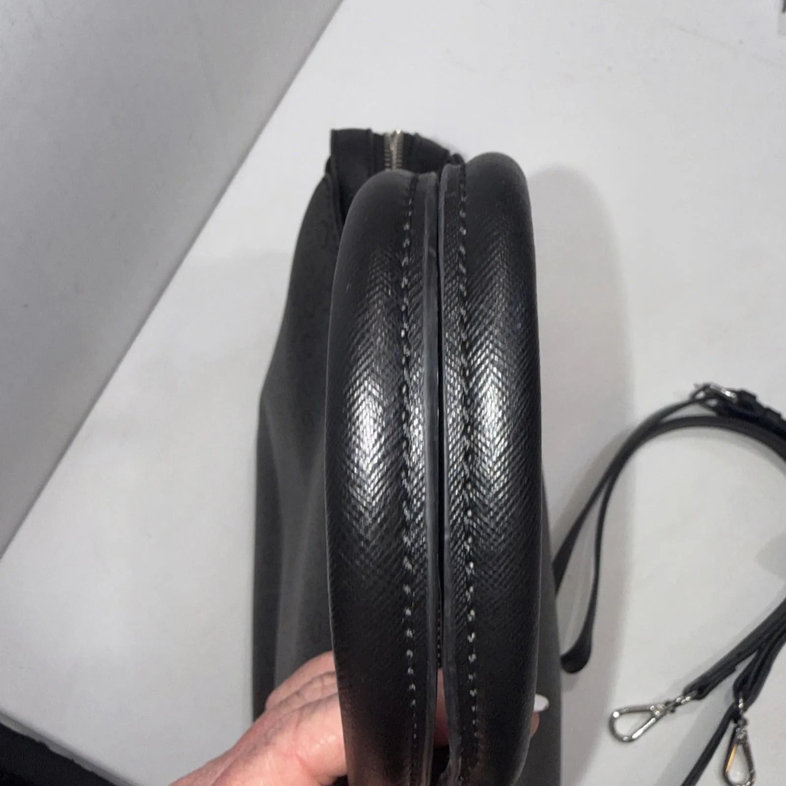 Y2K GUESS Black Monogram Old Money Classic Designer Chic Satchel Purse Bag - Image 11