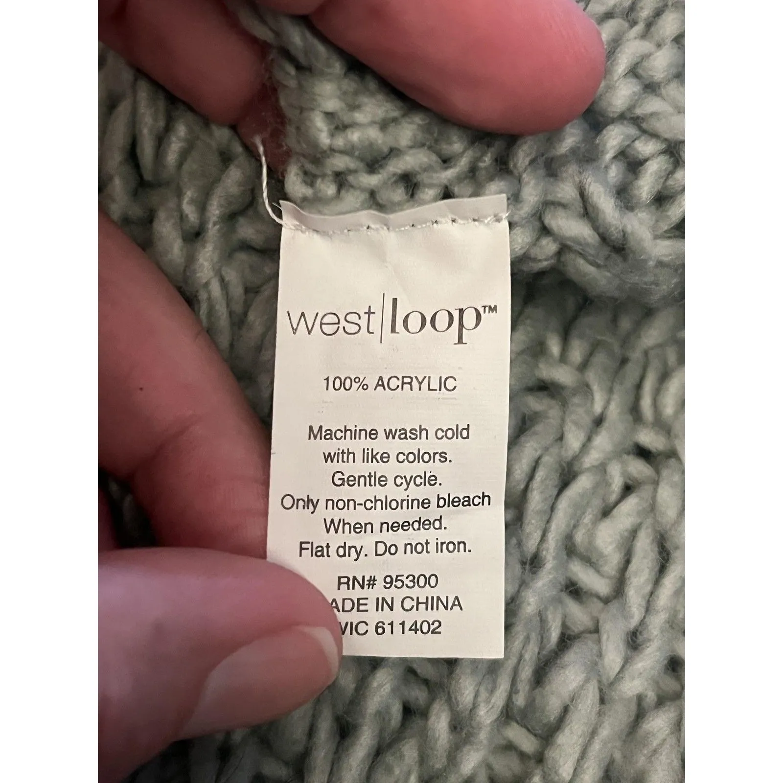 West Loop Scarf Womens One Size Light Gray Infinity Loop Chunky Knit Winter - Image 4