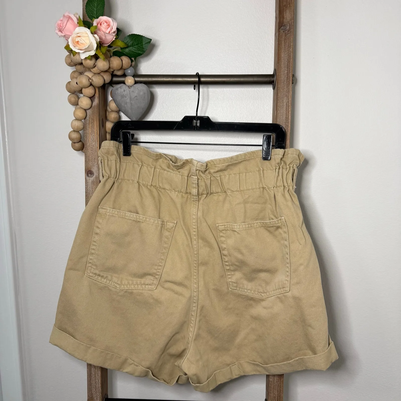 Topshop Paper Bag Tan Button Fly Shorts‎ Size 12 - Image 5
