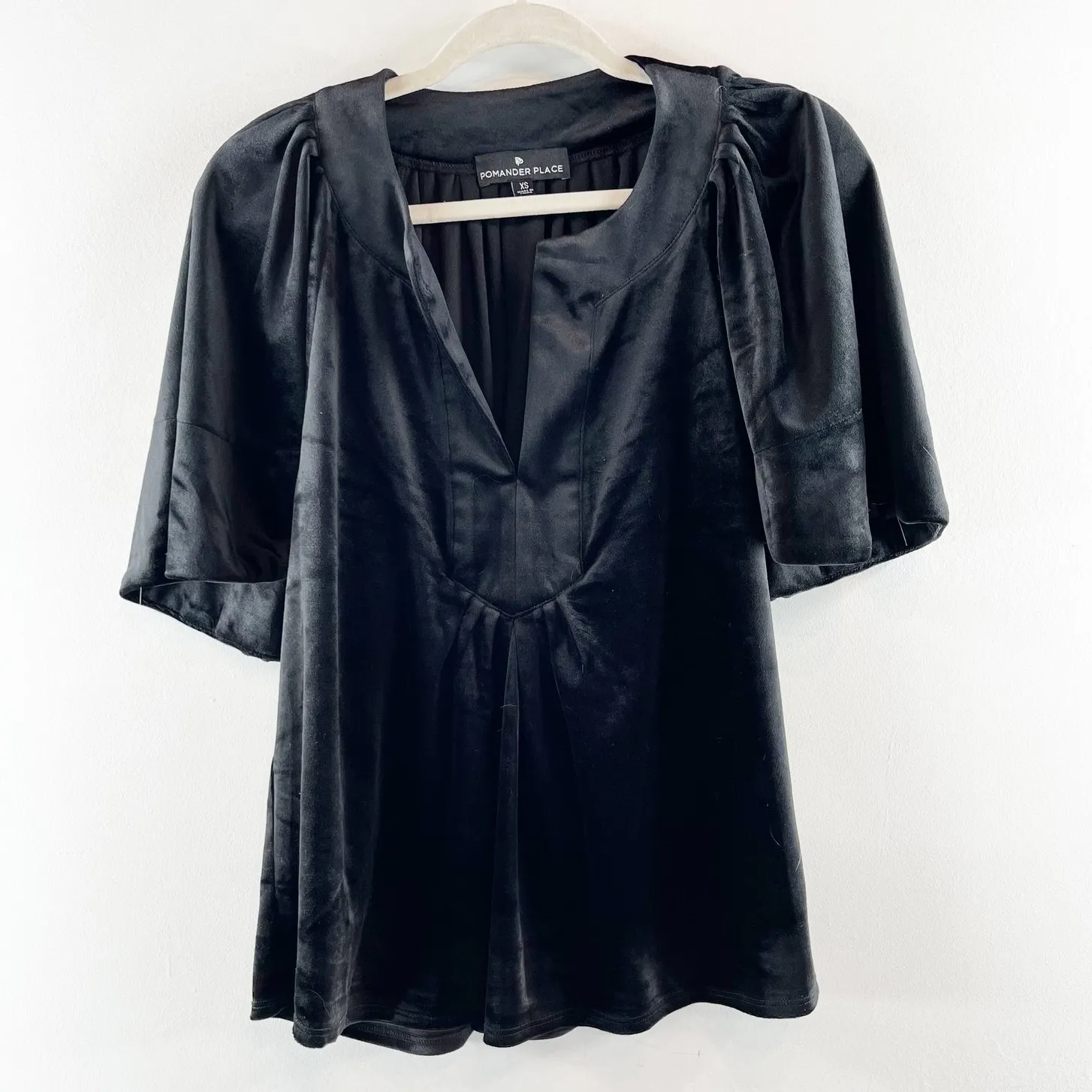 Pomander Place Tuckernuck Velvet Finley Flutter Sleeve Top Blouse Black XS - Image 2