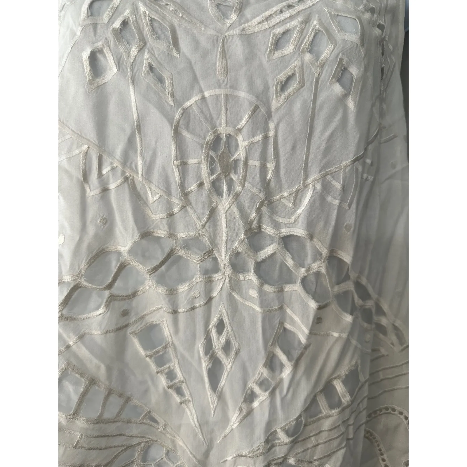 HD in Paris Anthropologie‎ White Sleeveless Eyelet Tank Top Size M - Image 3