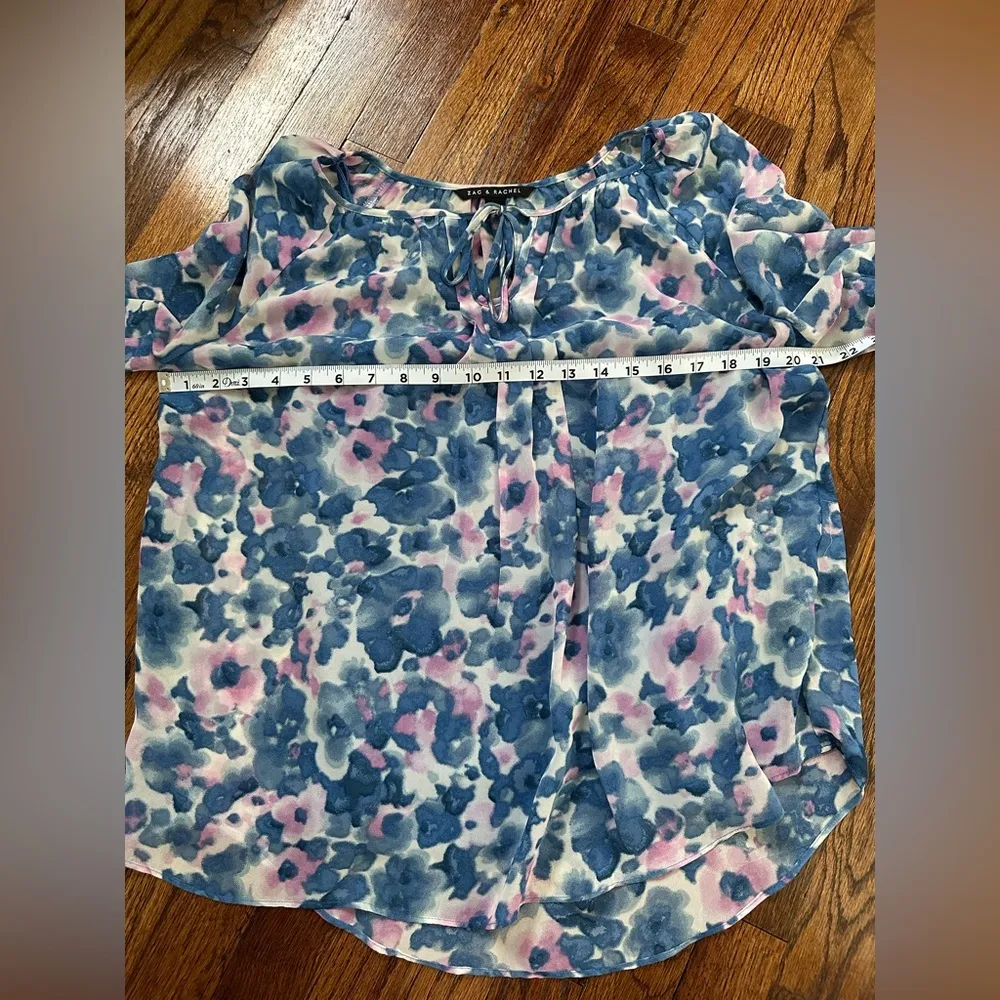 NWOT Zac & Rachel Floral Blouse with Undershirt - Image 9