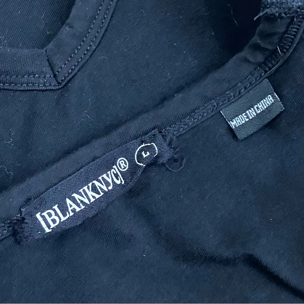 Black Might Be Right Shirt Padded Shoulders Muscle Tee Size L - Image 10