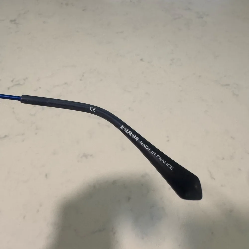 BALMAIN unisex Gold and Blue Sunglasses - Image 4