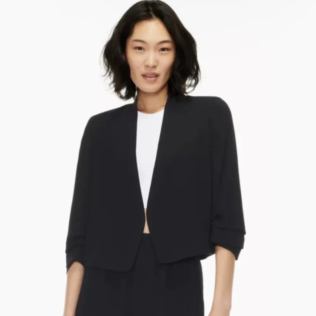 Aritzia Babaton Cropped Power Blazer in Black, Size 2 - Image 2