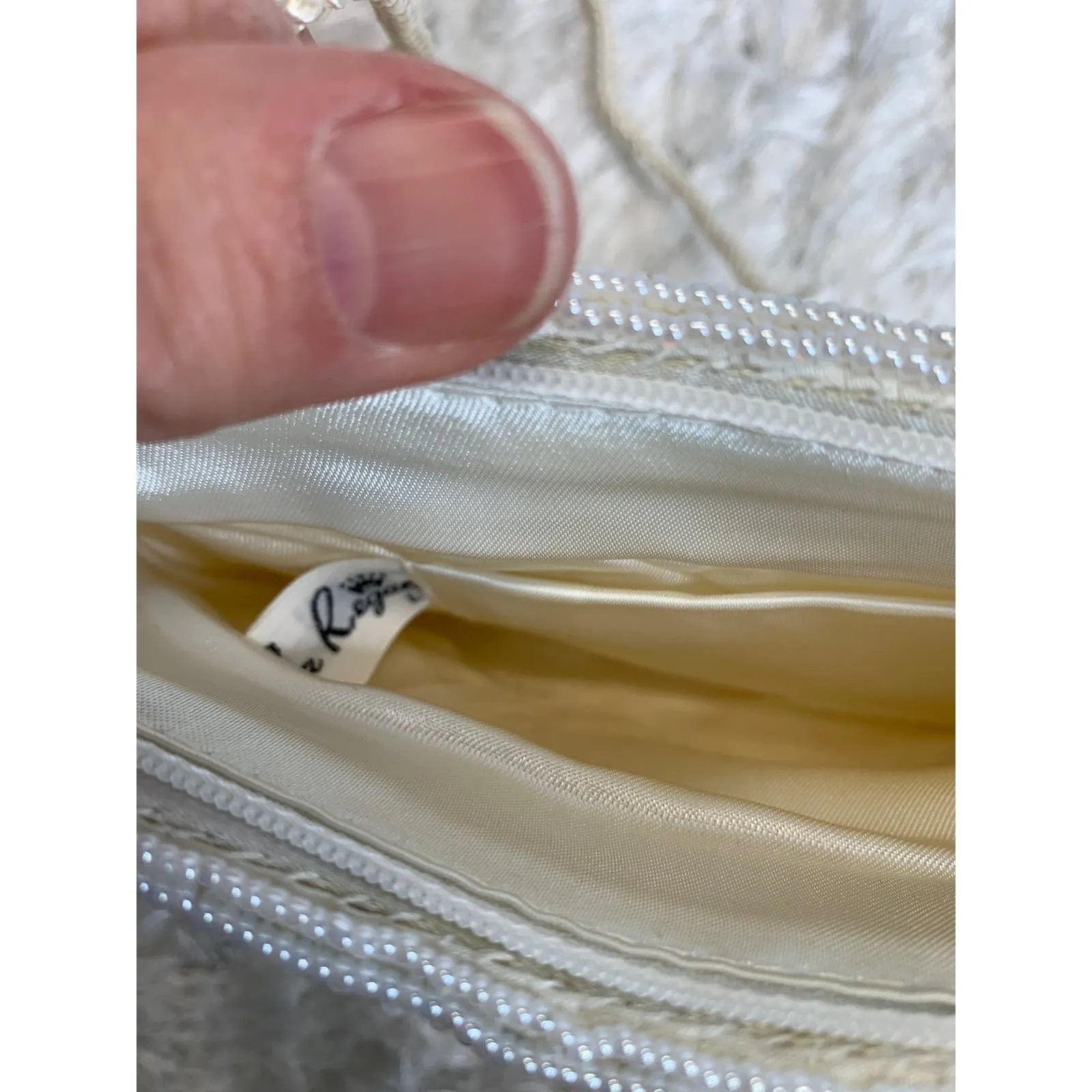 La Regale Ivory Gold Full Beaded Bags Long String 9 x 6" - Image 6