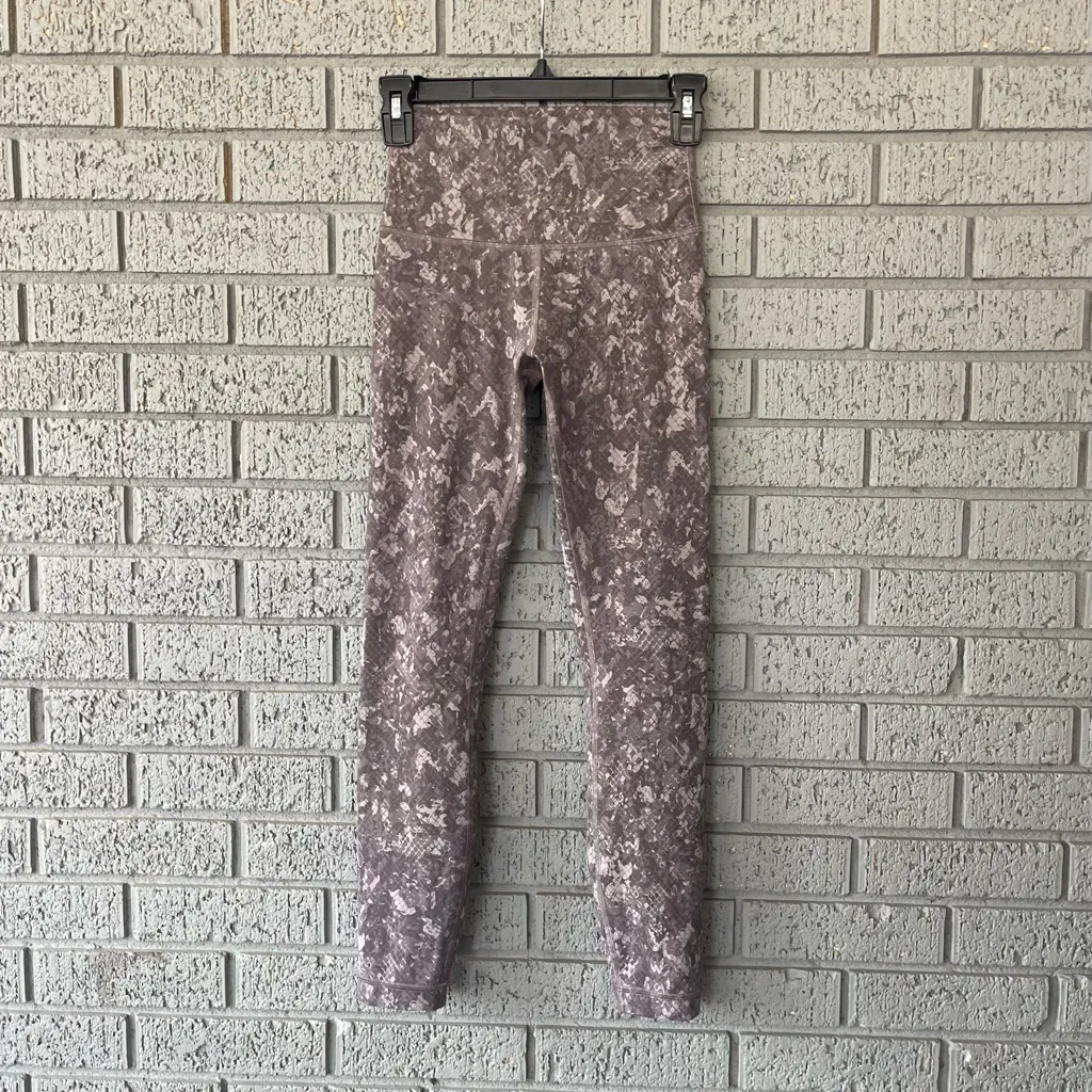 Lululemon Wunder Train High-Rise Tight 25" Hideaway Camo Lunar Rock Multi Size 4 - Image 3