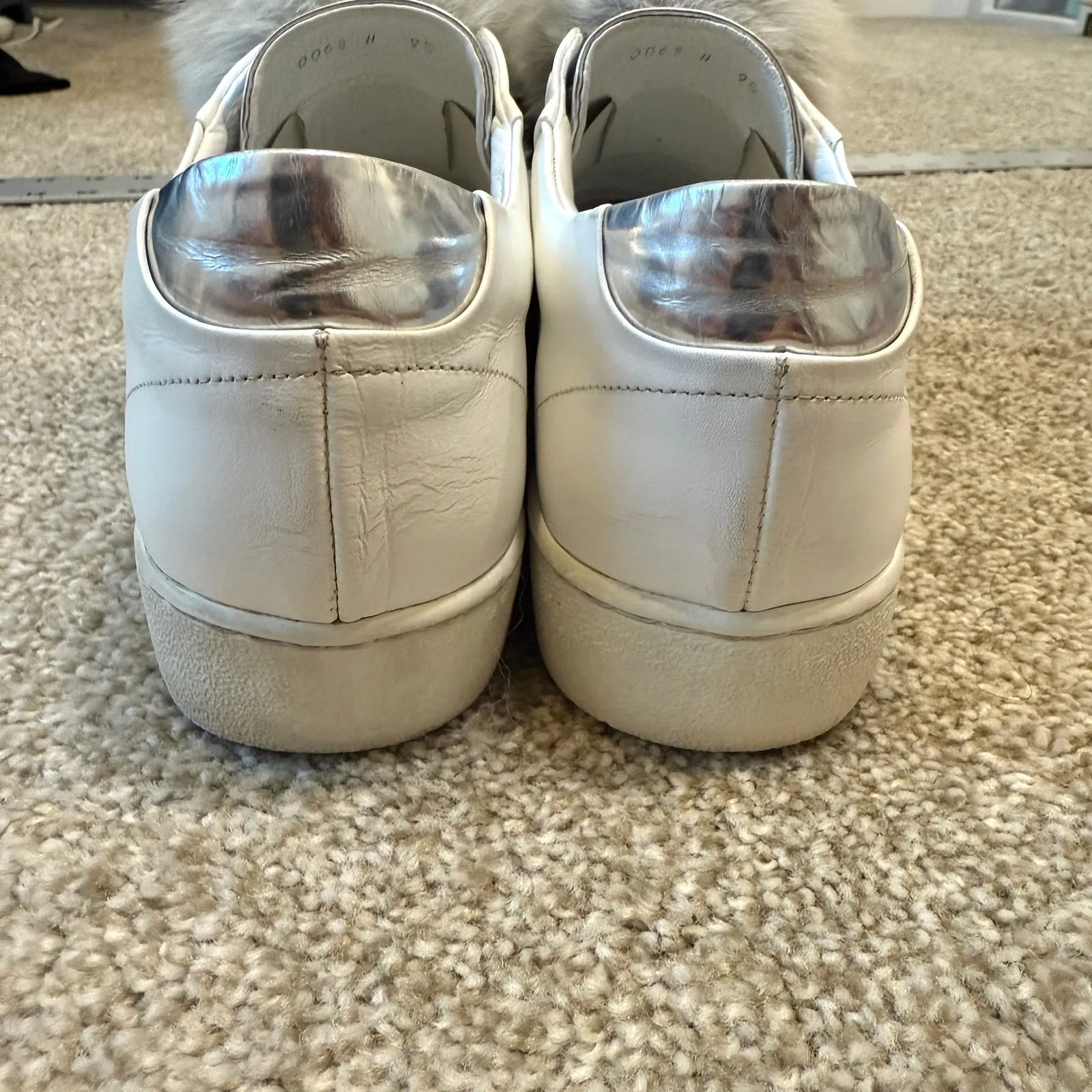 Here/Now 9.5 fox fur Pom Pom platform sneakers 2527 Blue - Image 4