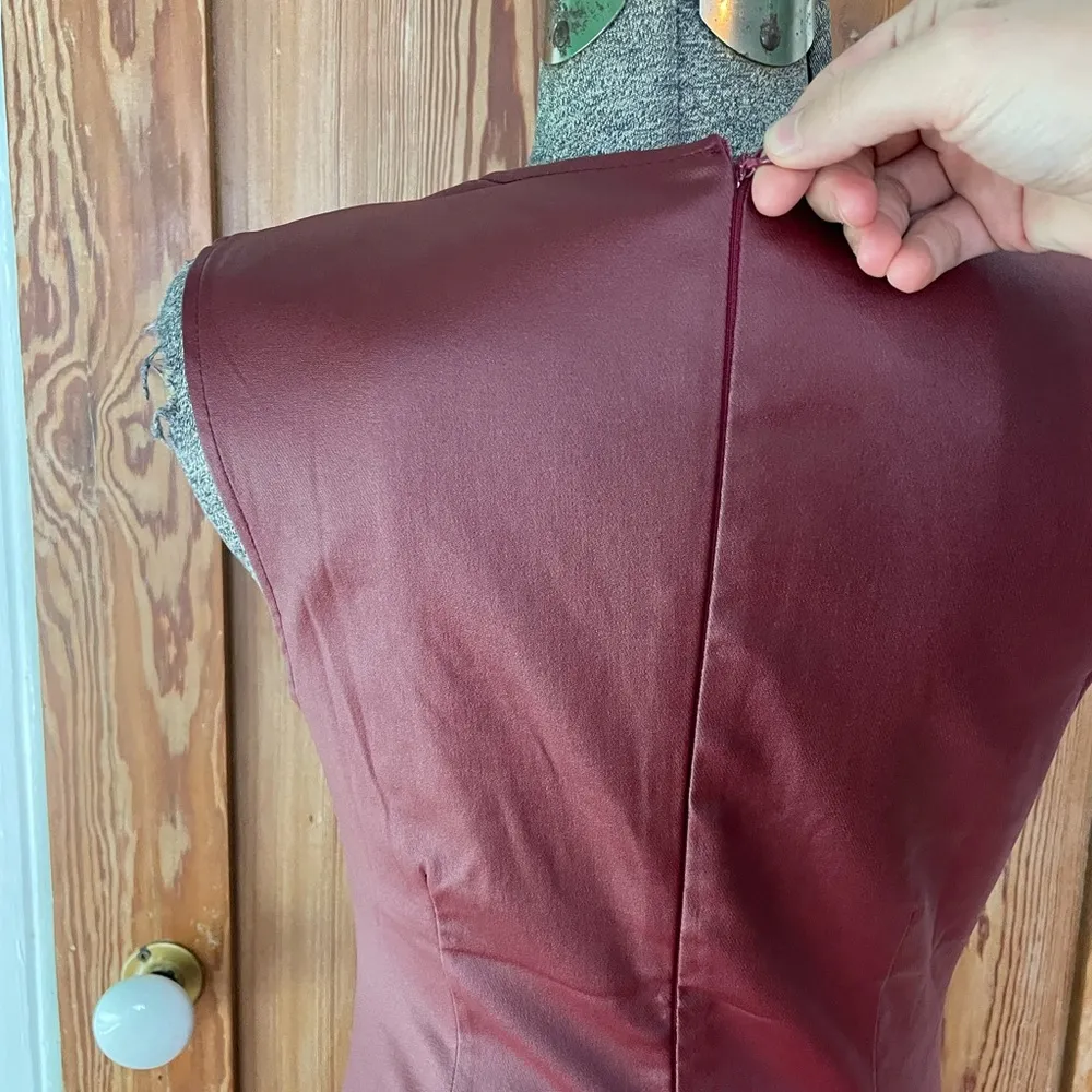 Idem Ditto Faux Leather Burgandy Square Neck 90s Mini Dress - Sz S 💚🎀 - Image 7