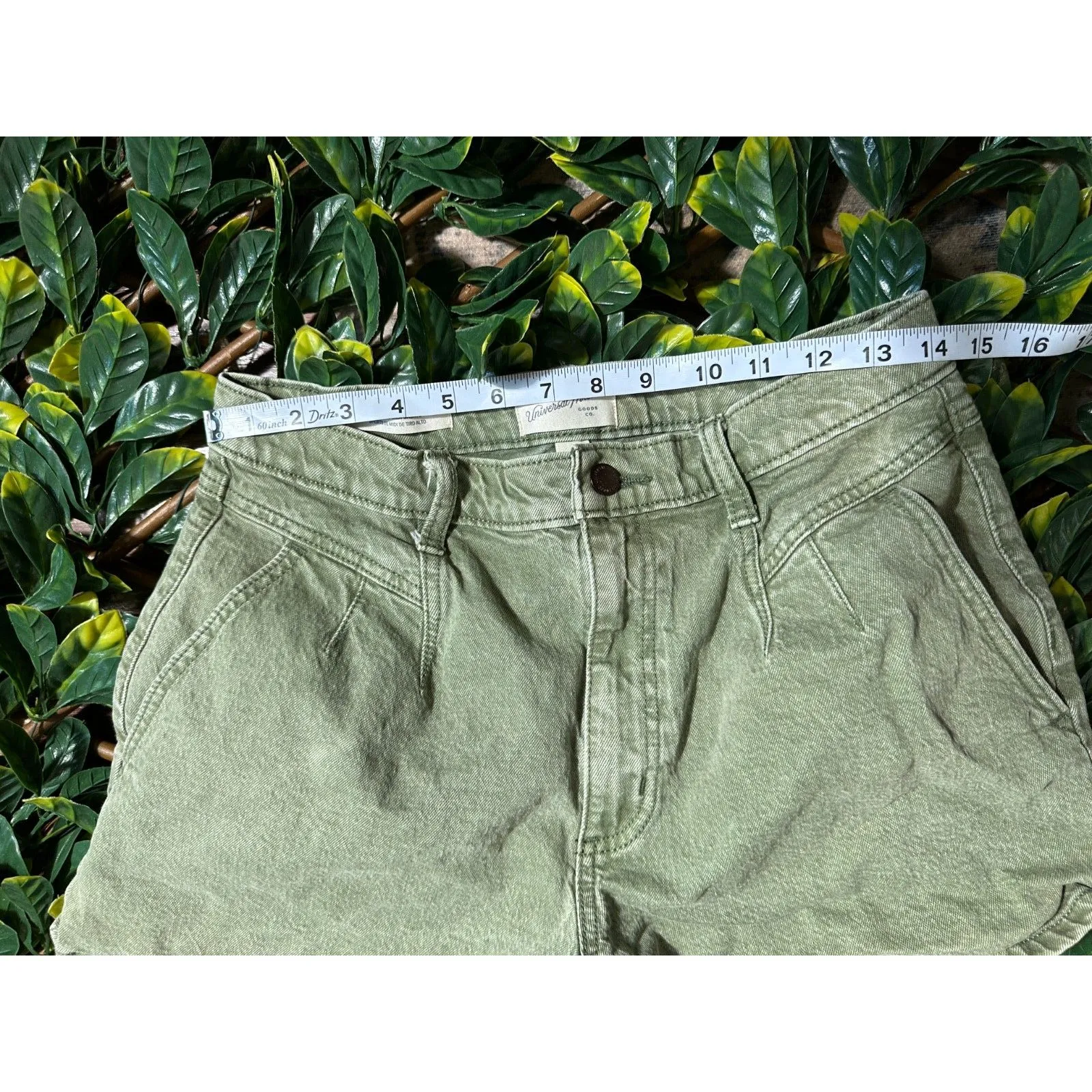 Universal Thread Green High Rise Midi Shorts Size 8 - Image 7