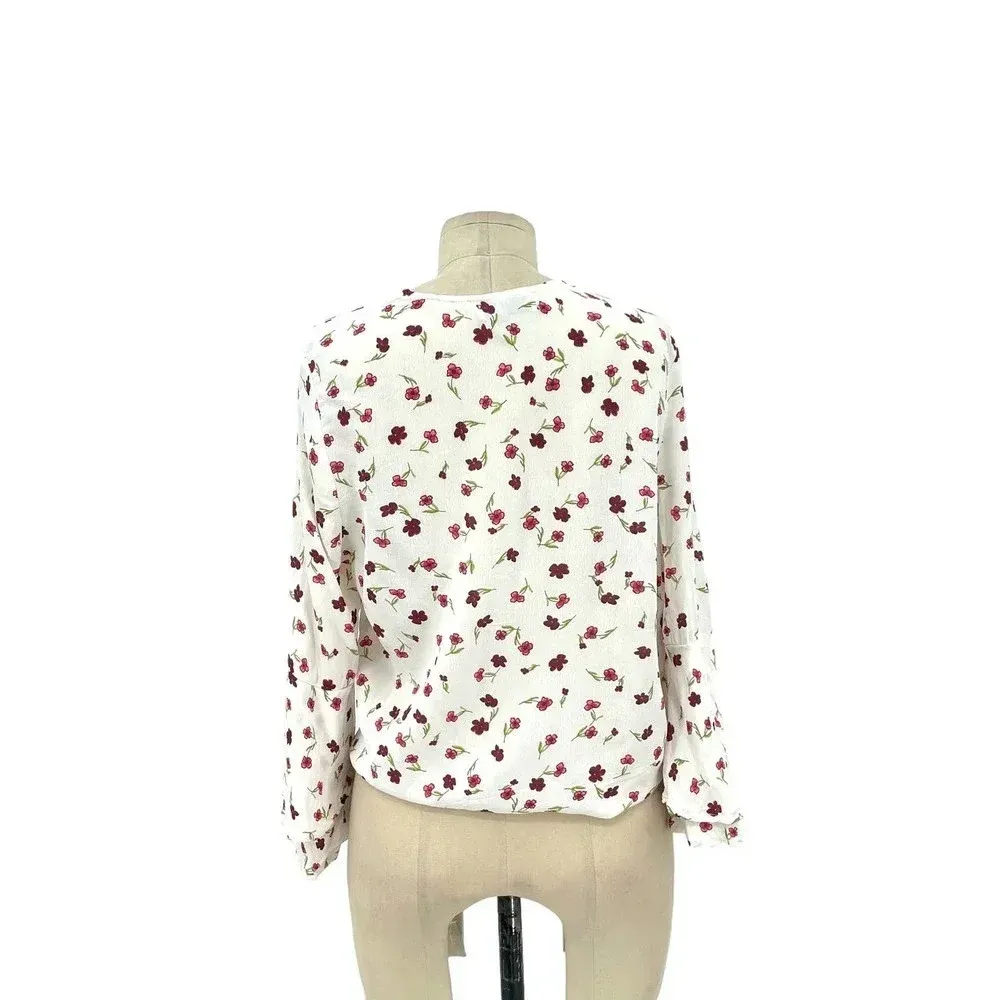 Flynn Skye Kirsty Ruched‎ Tie Front Top in Dream Lover Floral Print Size Small - Image 7