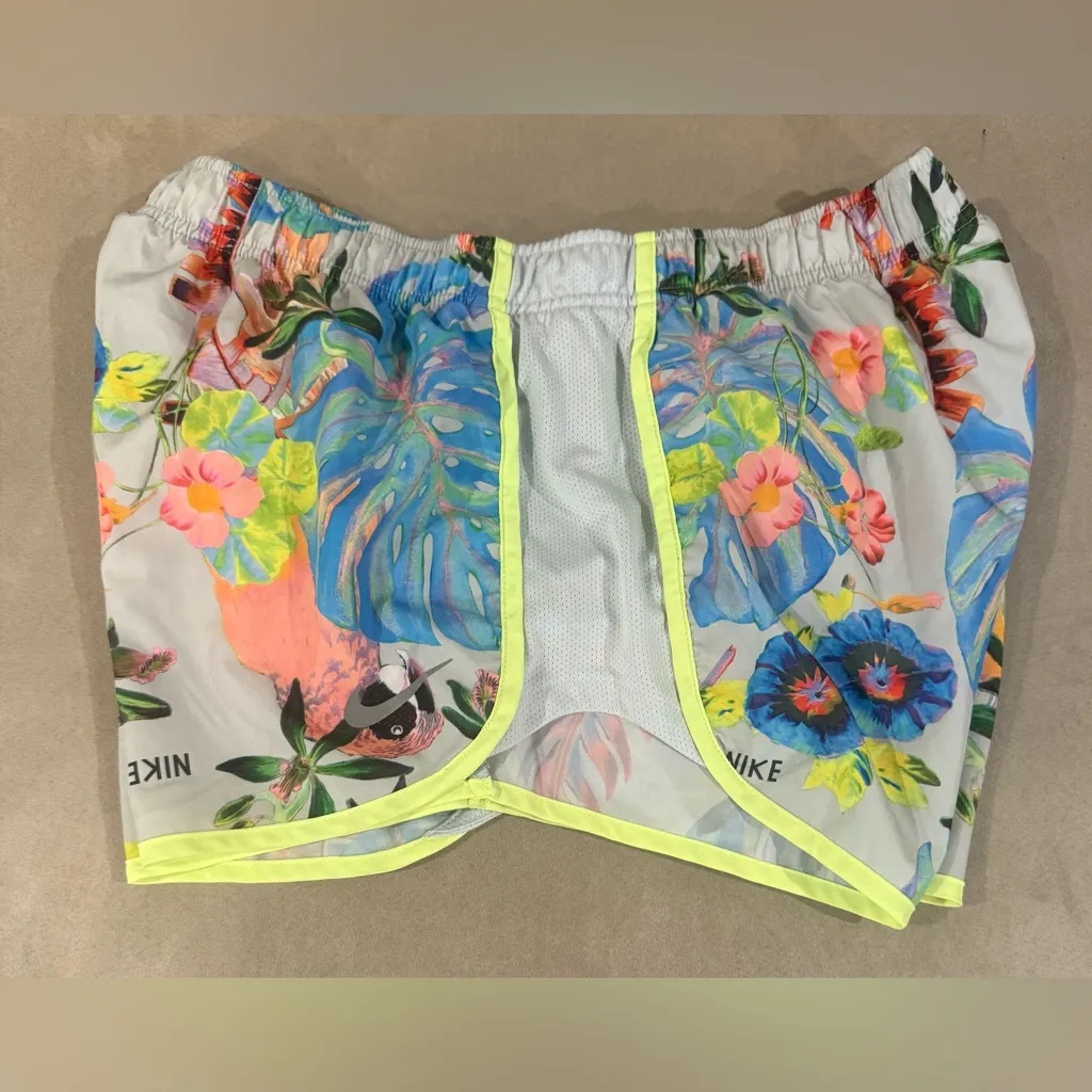 Nike Women's Tempo Floral 3" Running Shorts Dry-Fit Neon Bird Size‎ XL - Image 6