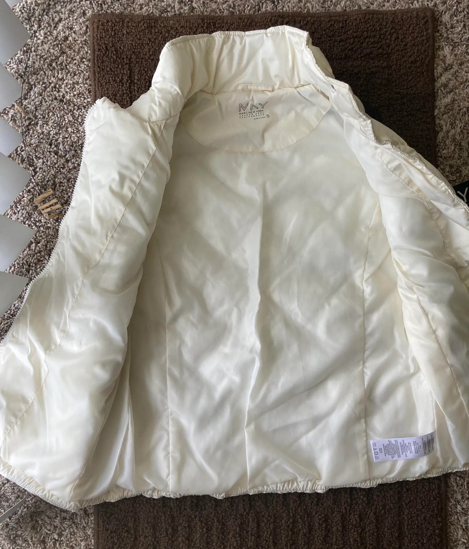 Andrew Marc Full Zip Vest - Image 3