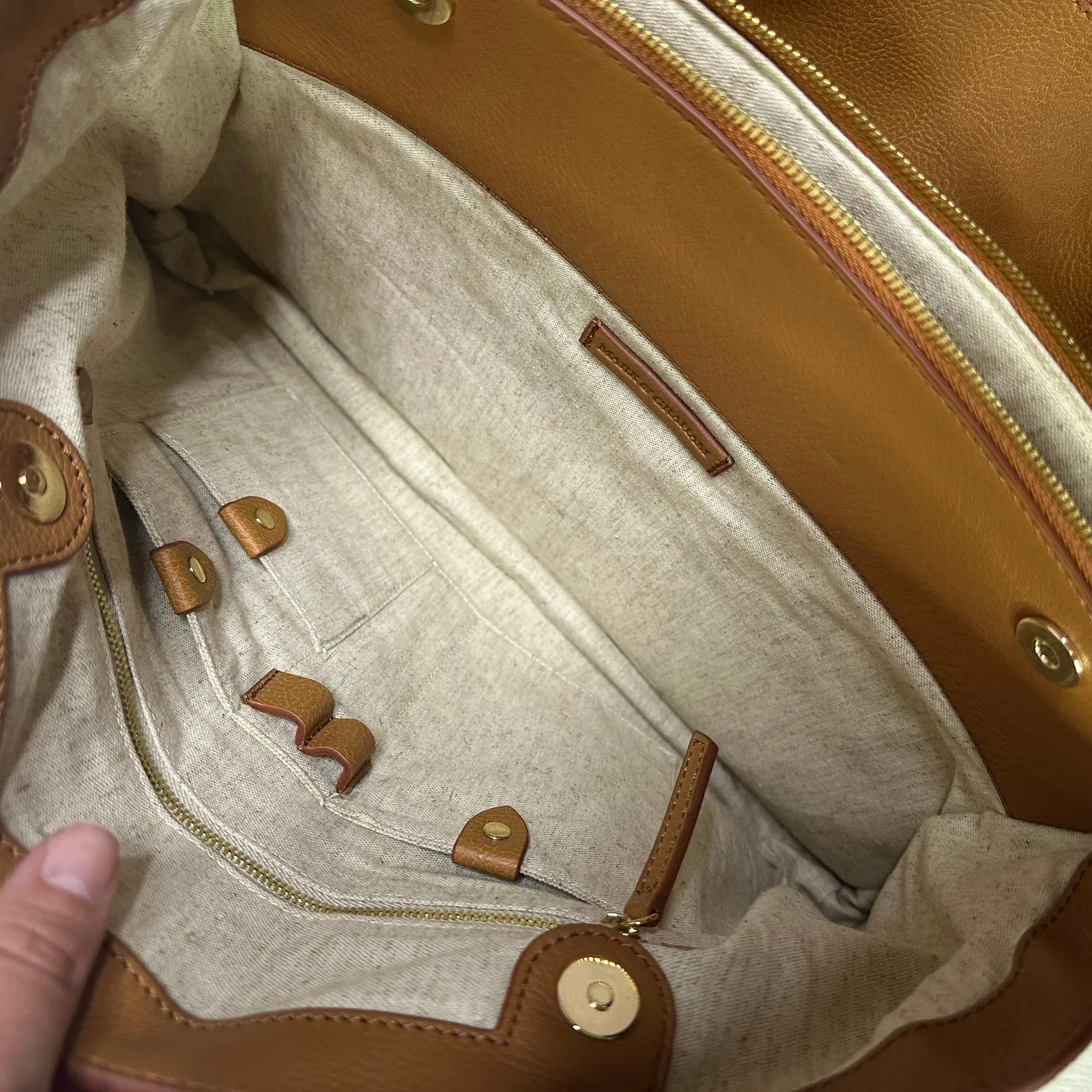 Mark & Graham Caroline Leather Handbag Tote in Camel with Crossbody Strap Tan - Image 9