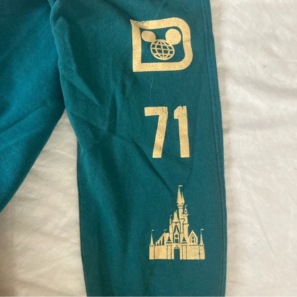 Walt Disney Parks Castle Theme Park Crewneck Sweatshirt Size XXL Blue - Image 4