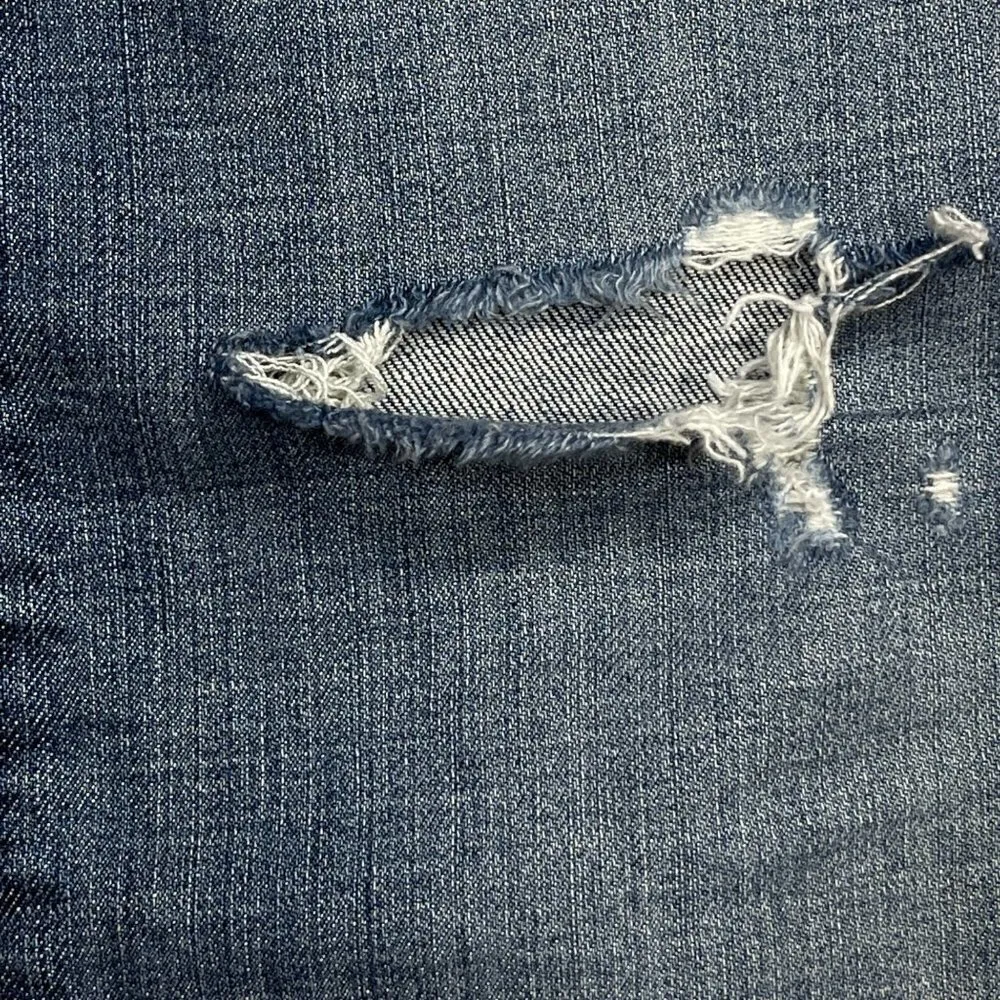 James Jeans NEO BEAU Jeans Split Knee Medium Wash Size 28 - Image 6