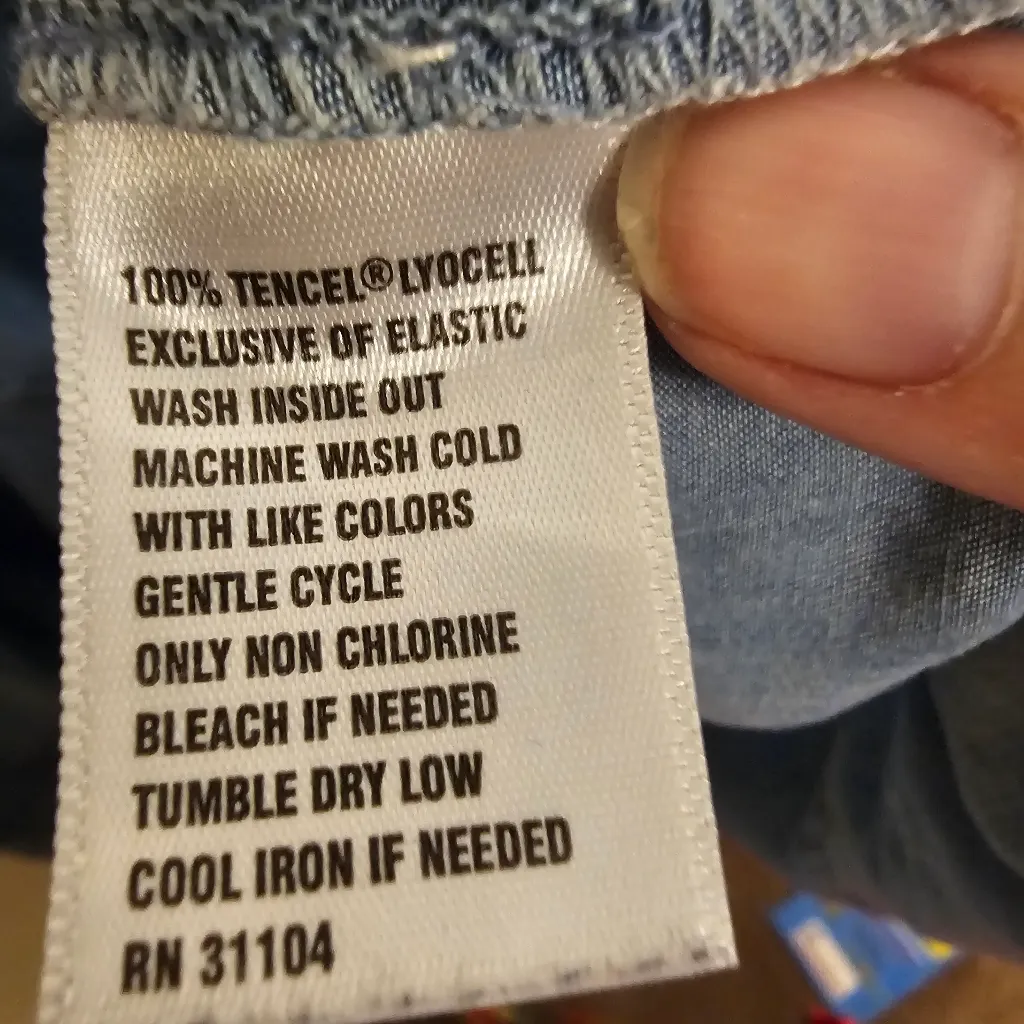 Crown & Ivy 0X Denim Button Down Blouse - Image 4