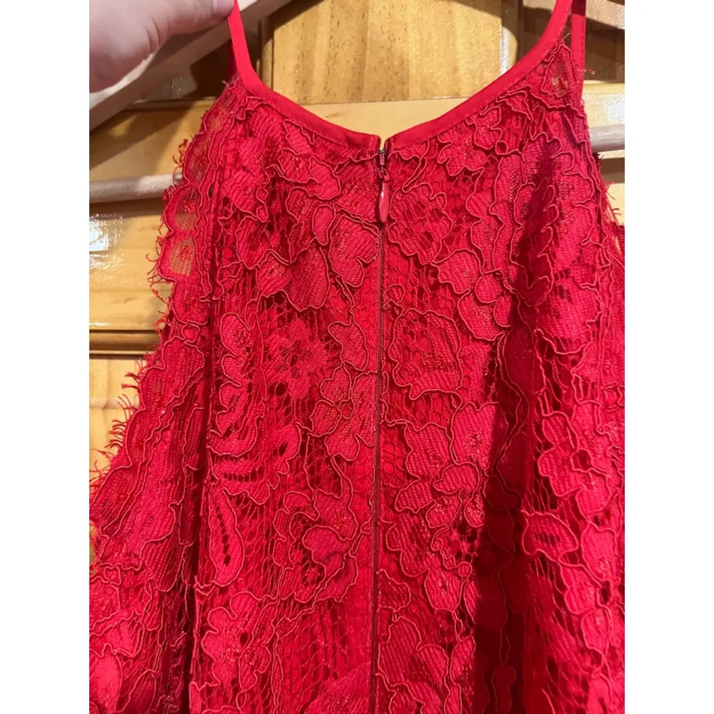 New with Tag Yumi Kim Red Lace Night Out Evening Save the Date Midi Dress - Image 5