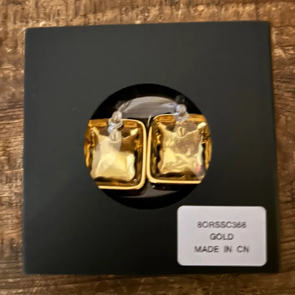 Revolve 8 OTHER REASONS SQUARE STUD EARRING NWT - Image 3