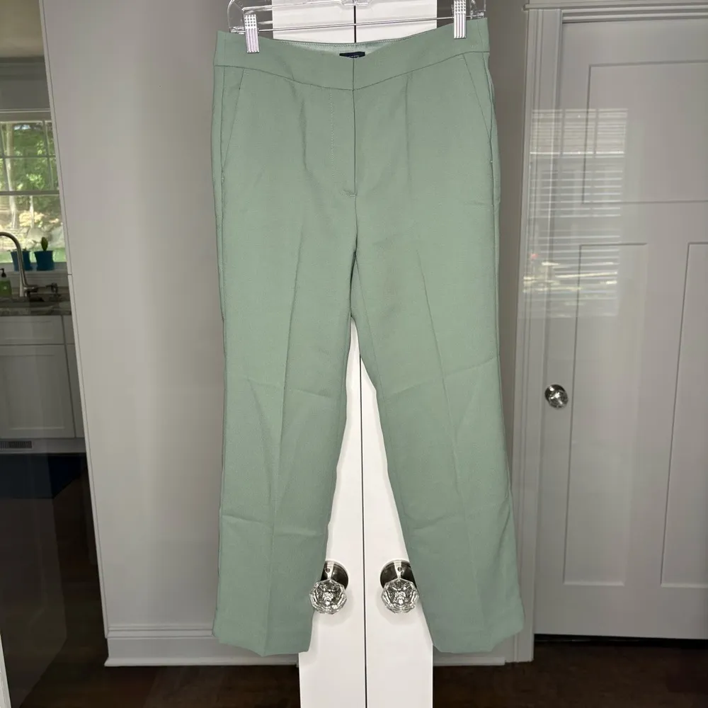 NWT J. Crew Crepe Straight-leg Cropped Pant Topiary Green - Image 2