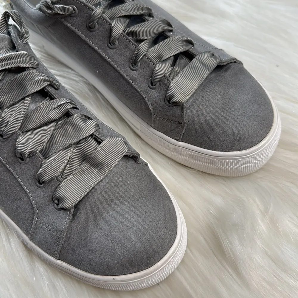 Steve Madden Gray Grit Embellished Platform Sneakers - Image 3