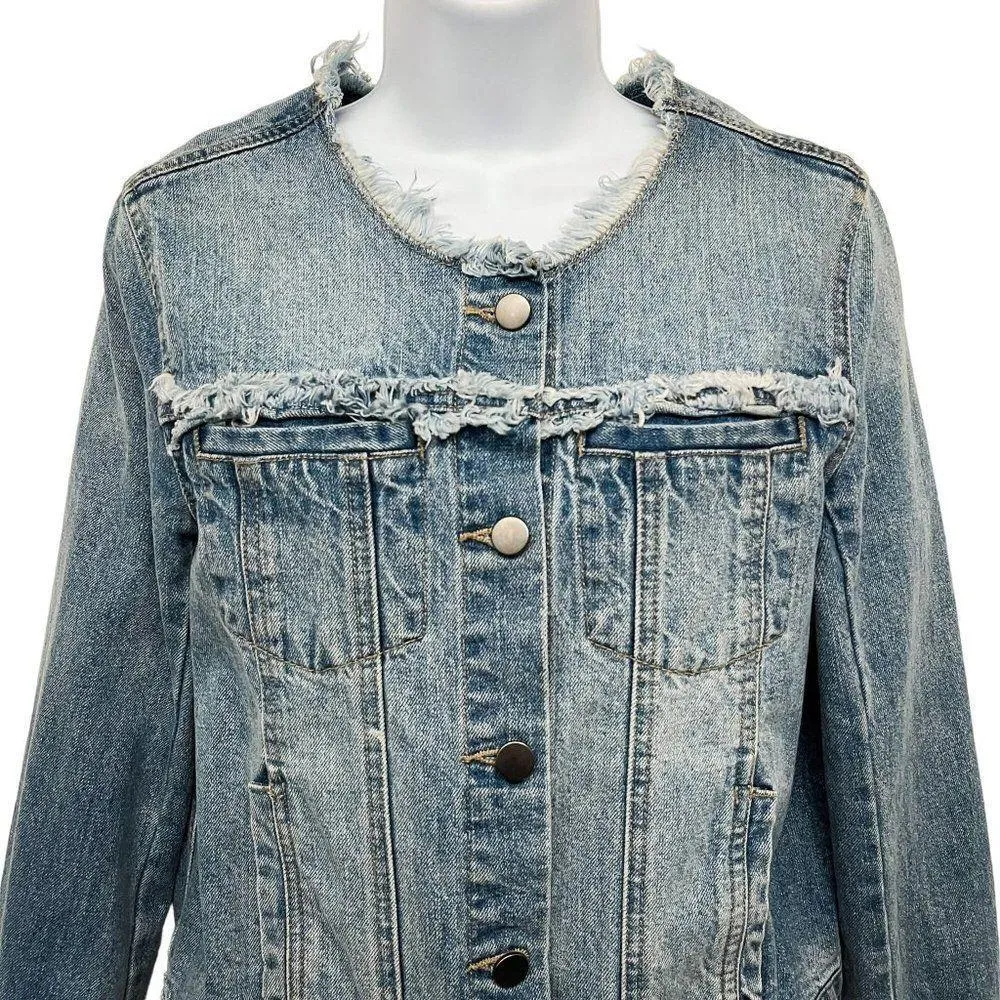 Tinseltown Frayed Distressed Light Wash Denim Jean Button Up Jean Jacket - Image 3
