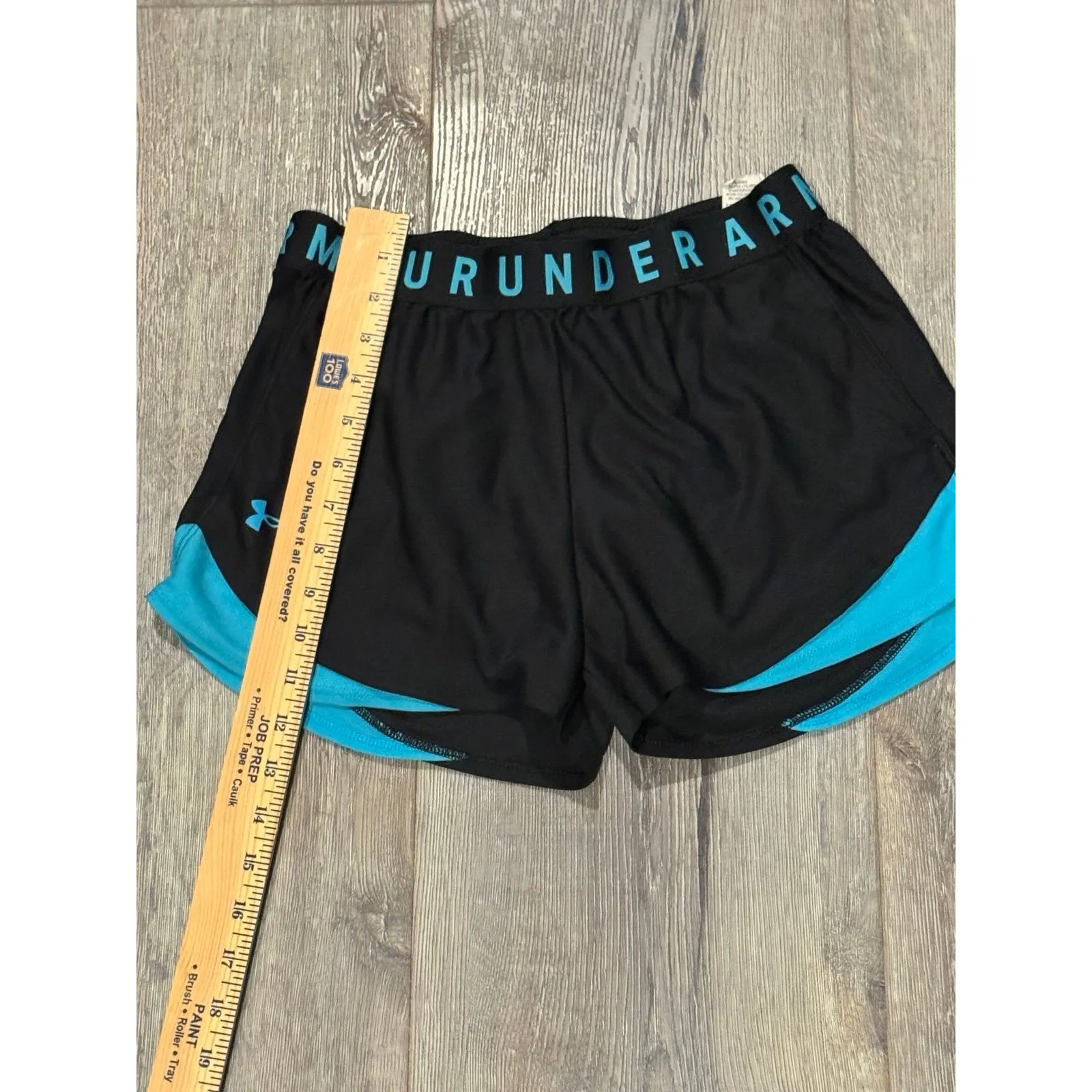 UA under Armour women's‎ size small shorts - Image 2