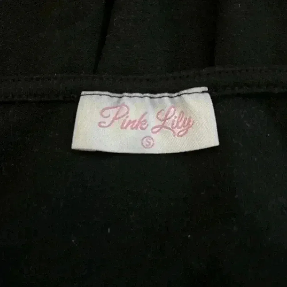 Pink lily black puff sleeve bodysuit in size small - Image 4