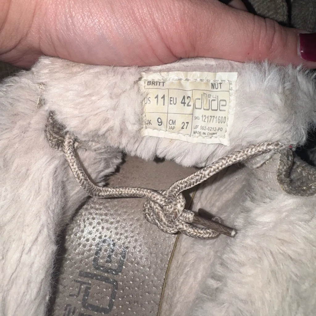 Hey Dude Beige Fur-Lined Boots - Image 6