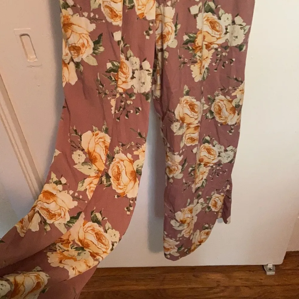 Band of Gypsies Mauve Floral Jumpsuit - Image 2