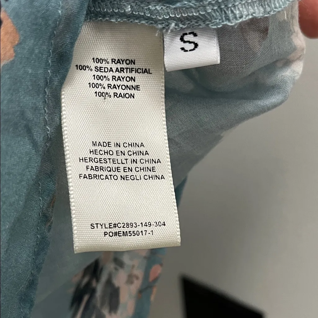 Cloth & Stone V Neck Hidden Button Up Lightweight Long Sleeve - Sz Small - Image 5