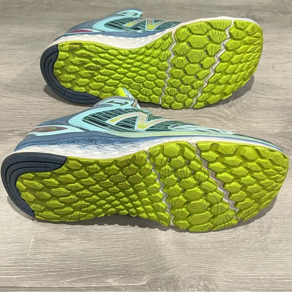 New Balance 1080 Fresh Foam Women's Mint and Lime Running Shoes Size 9 - Image 6
