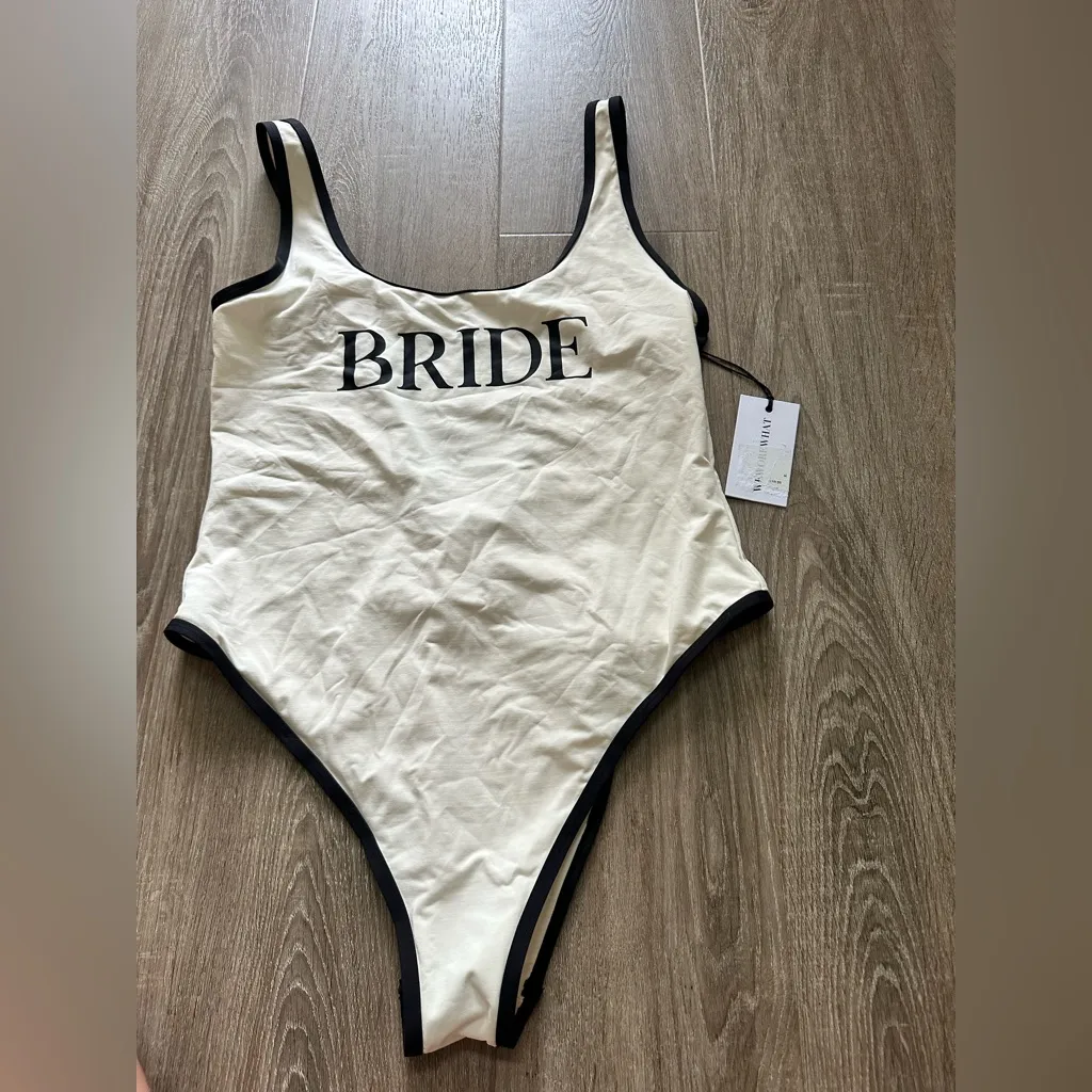 WeWoreWhat Bride Swimsuit with Black Trim NWT XL‎ - Image 4