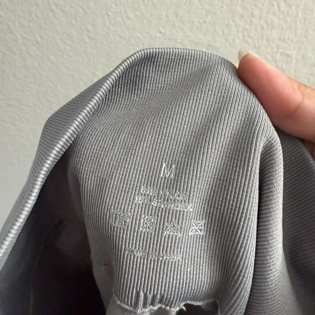 NVGTN High Waist Seamless Legging Grey Size M Athletic - Image 4