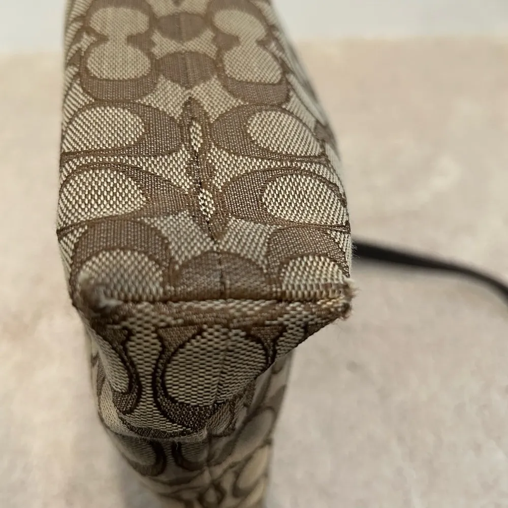 Coach Signature Brown Crossbody Bag - Image 4