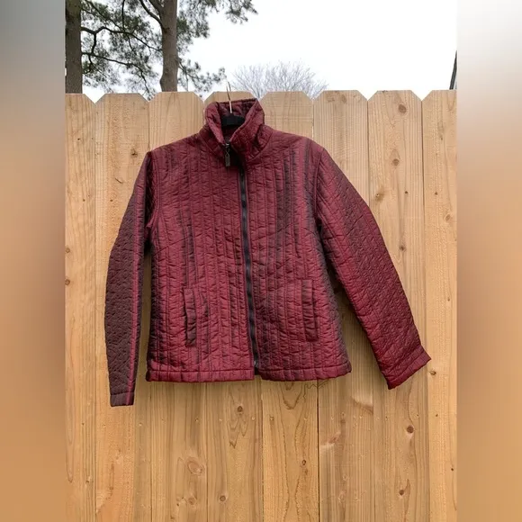 Express Burgundy Black Quilted Water Resistant Zip Front Jacket size‎ medium - Image 2