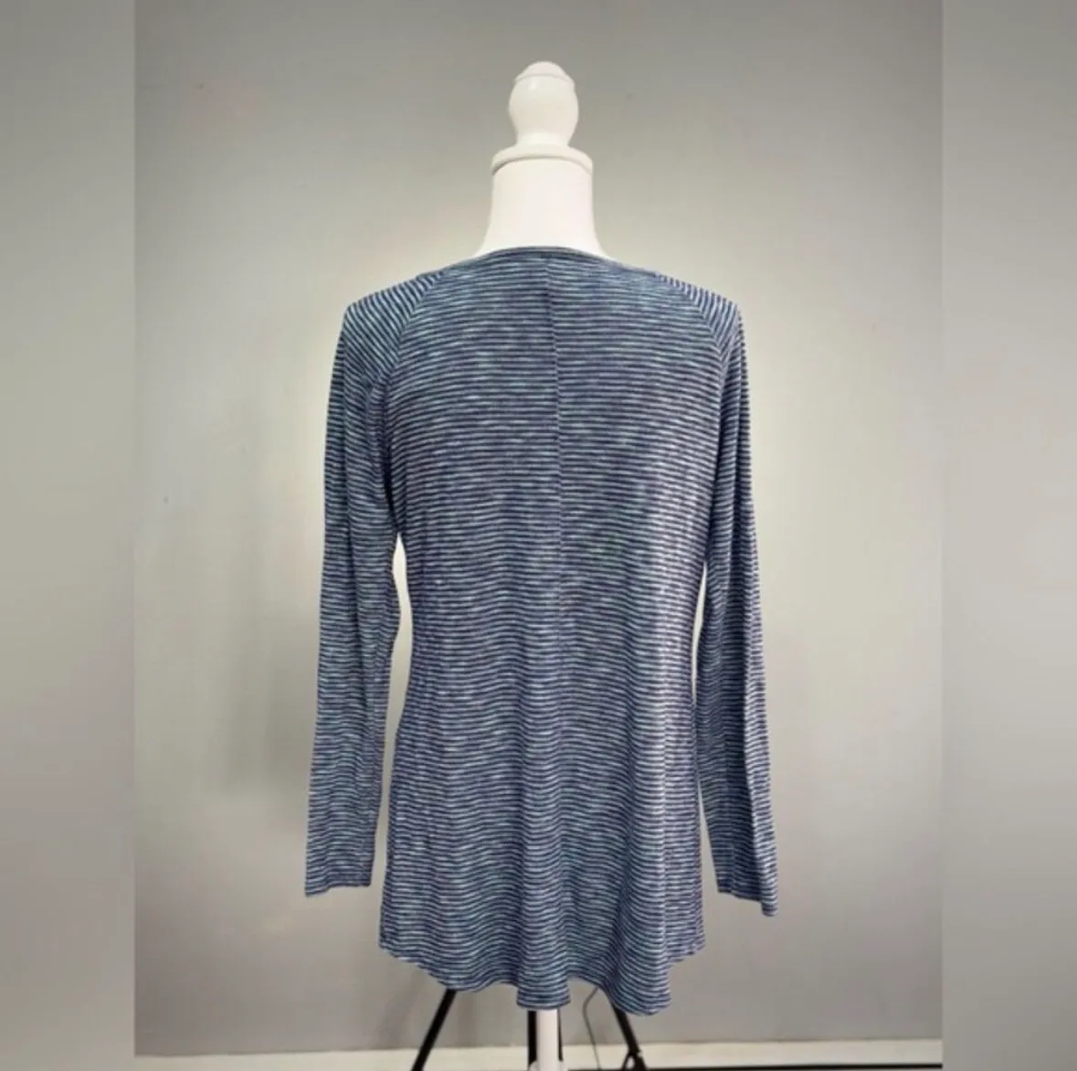 SALE! Blue Striped Motherhood Maternity L/S Top Size M VGUC - Image 2