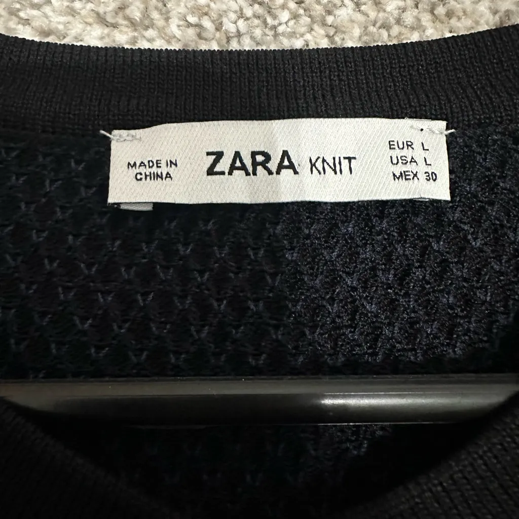 Zara Women's Black Textured Cardigan - Image 3